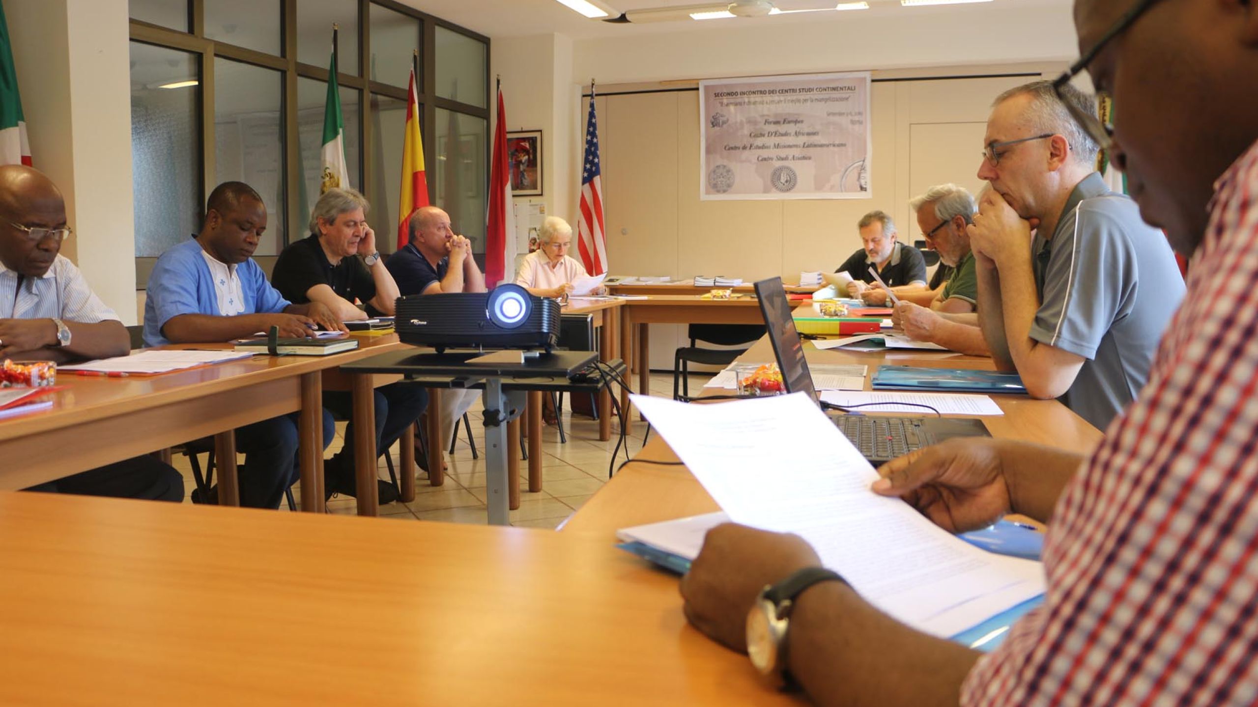 I lavori del II incontro dei Centri Studi continentali
