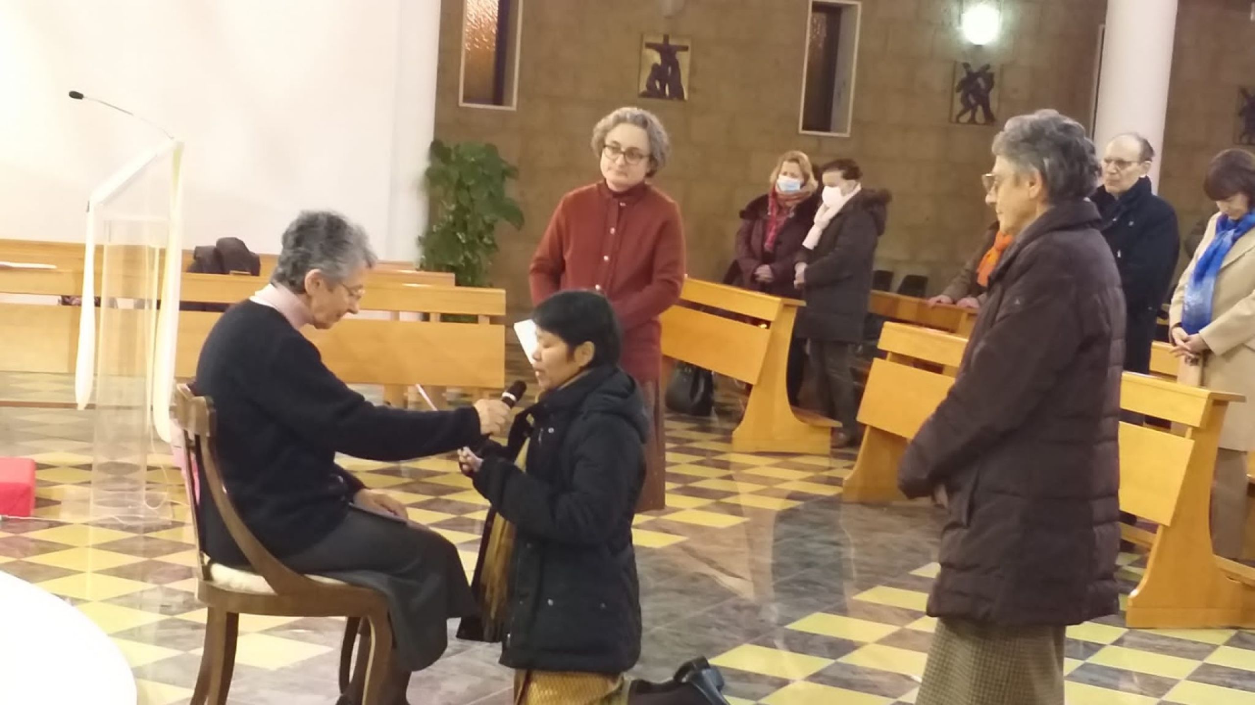 La spada dello Spirito nelle donne tailandesi