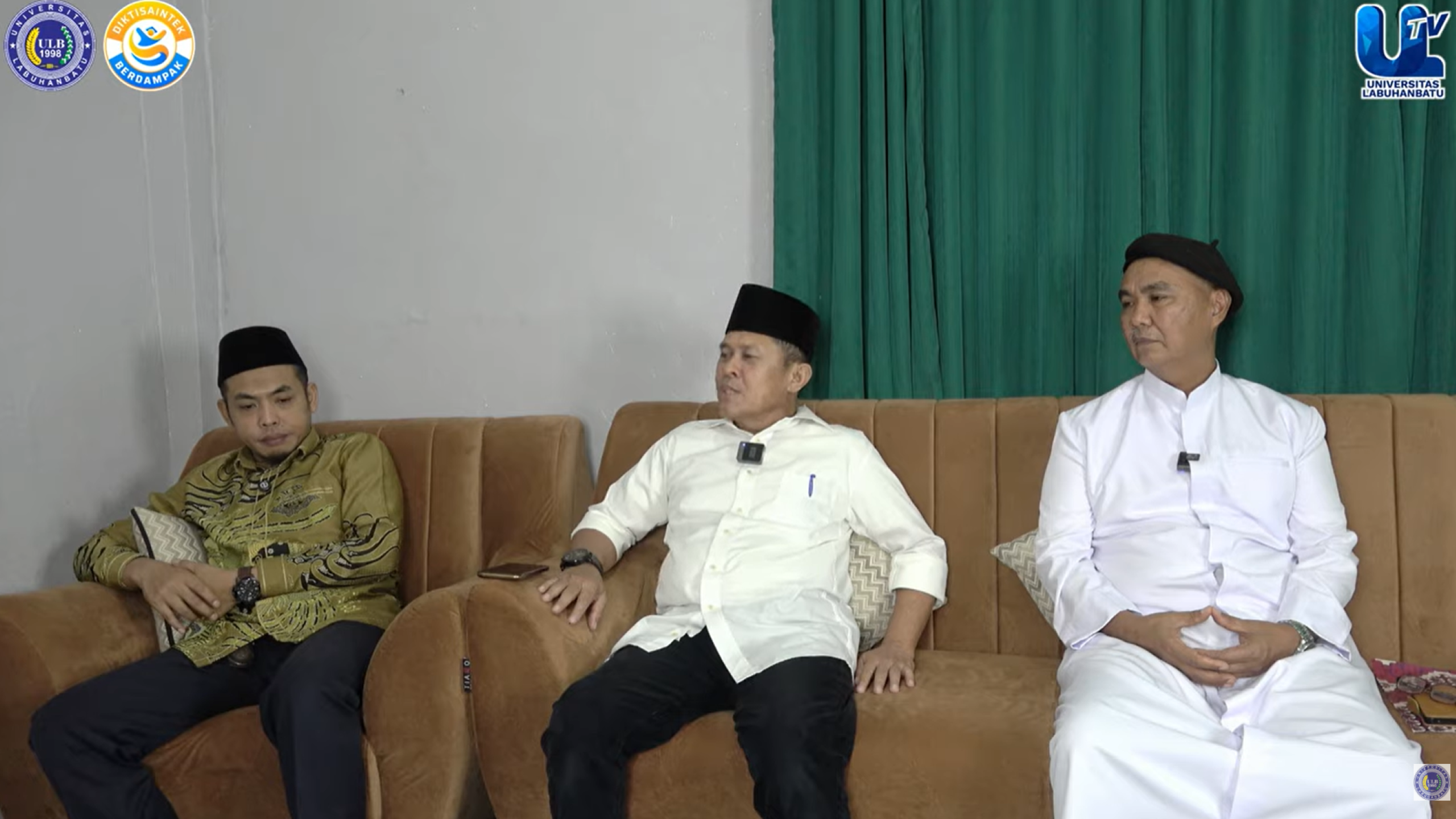 Come il semplice dono del Takjil ha costruito ponti in Indonesia