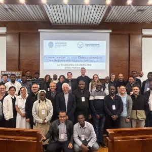 Former des leaders pour une Église synodale