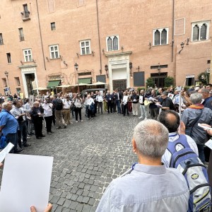 Roma, oltre 100 preti in marcia e preghiera per Gaza