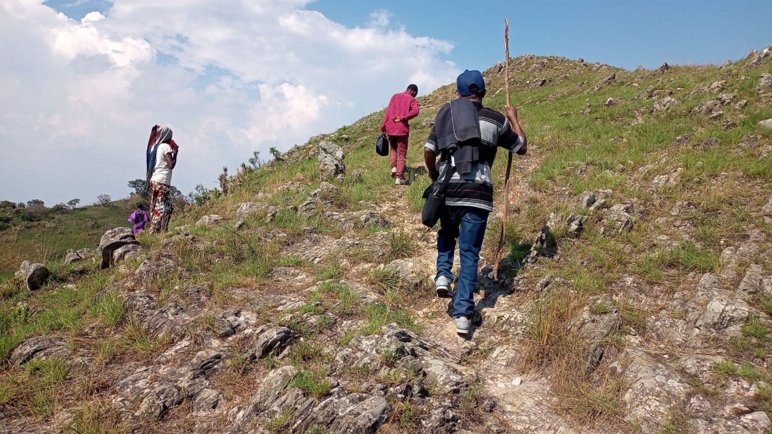 Des cœurs brûlants, des pieds en marche