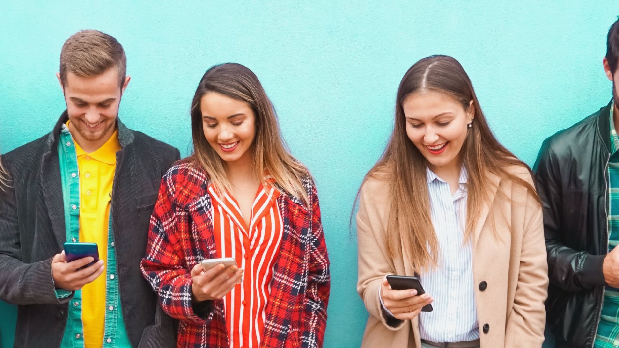 Con l’invenzione dei cellulari è finita l’era dell’umanità